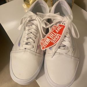 VANS WHITE LEATHER RUNNERS
